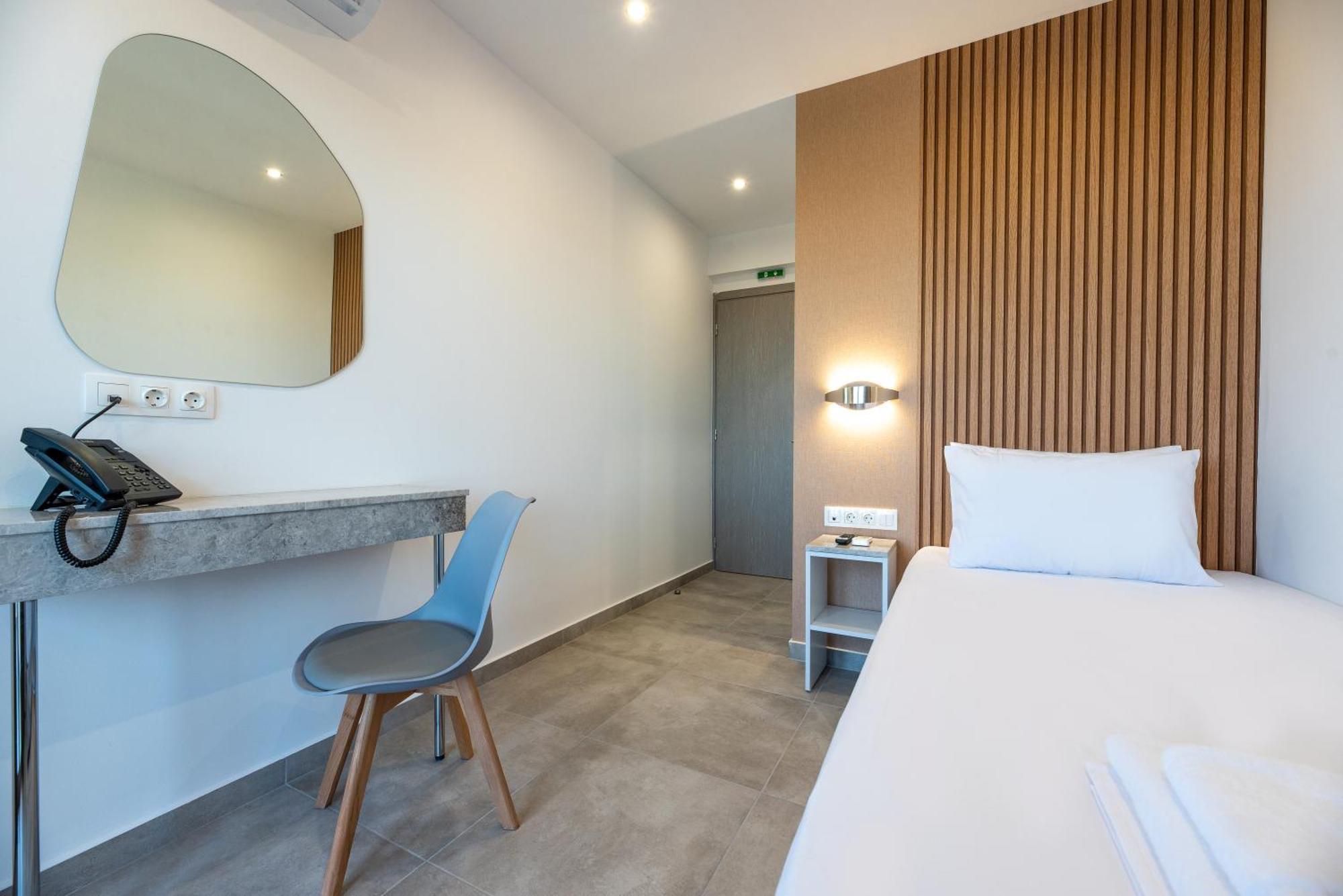 Airscape Hotel Free Shuttle From Athen'S Airport 아르테미다 외부 사진