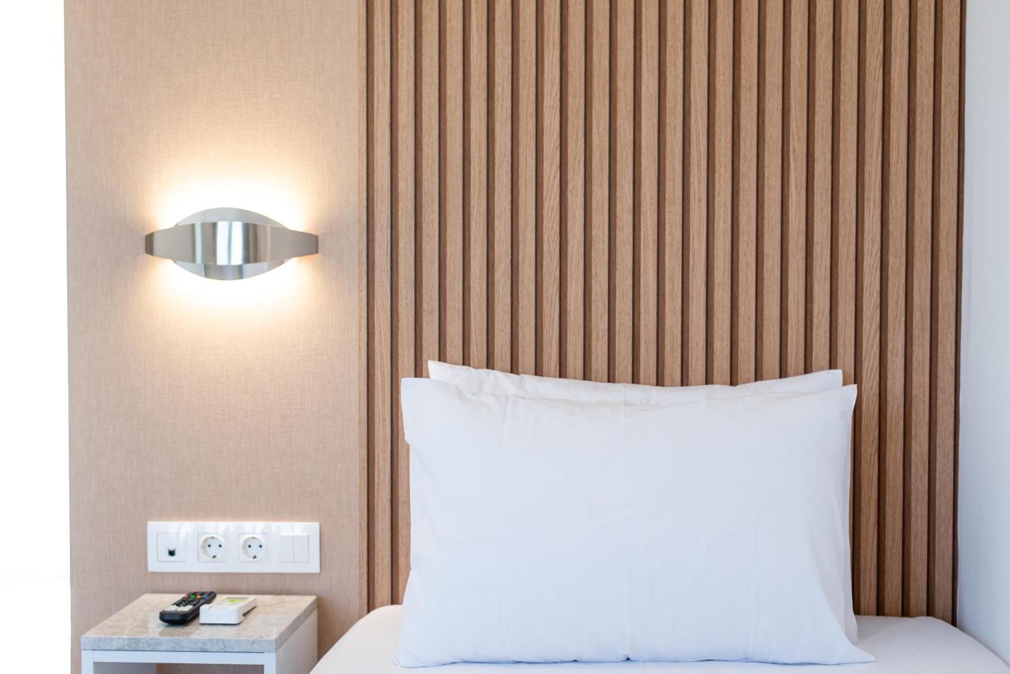 Airscape Hotel Free Shuttle From Athen'S Airport 아르테미다 객실 사진